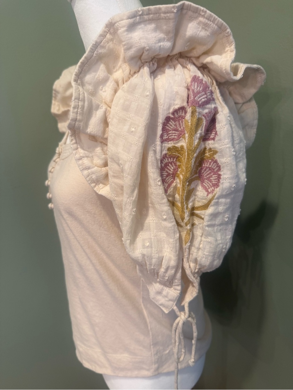 Anthropologie Cream Ruffled Puff-Sleeve Top with Pink Floral Embroidery
